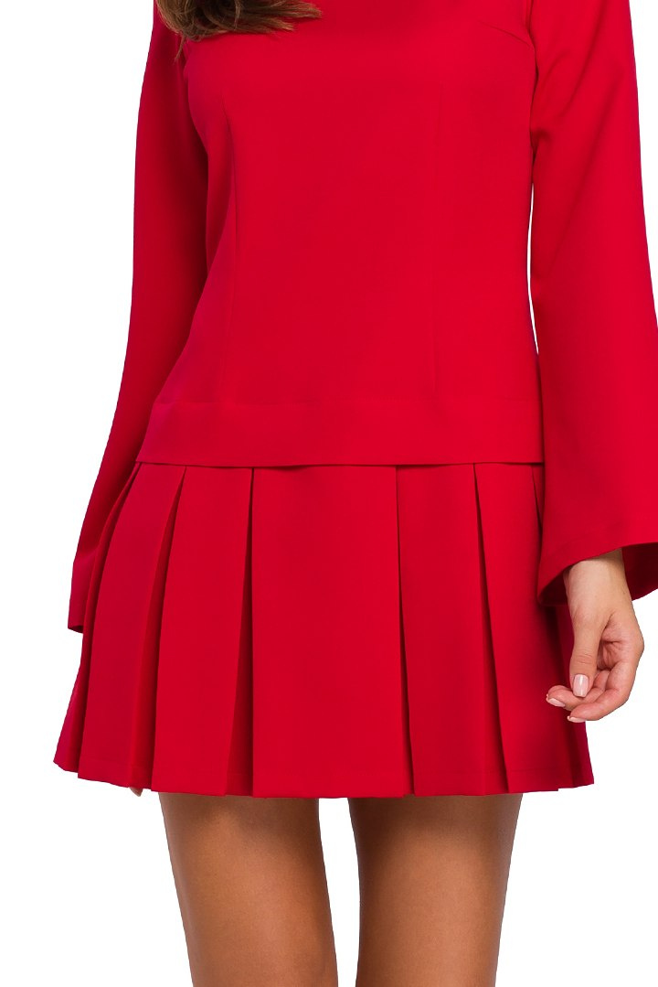 Sukienka mini z kontrafałdami stójka rozkloszowany rękaw czerwona K021