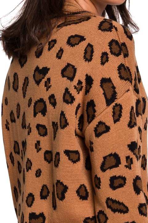 Sweter damski w lamparcie cętki ze ściągaczem brązowy m4 BK029 Sweter damski w lamparcie cętki ze ściągaczem brązowy m4 BK029