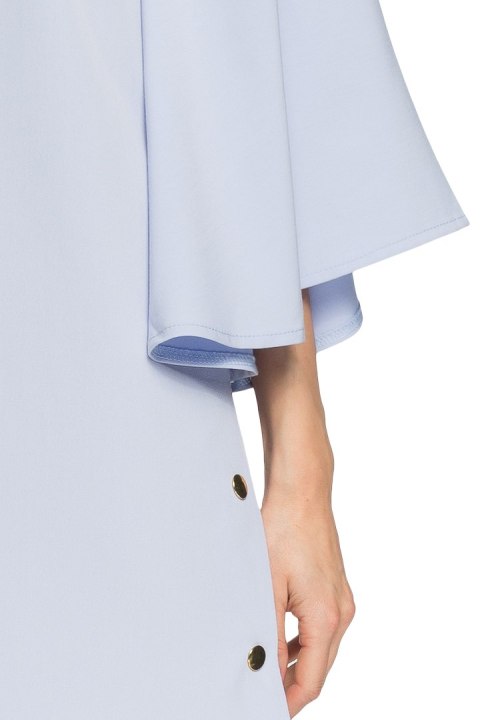 Sukienka kimono z szerokimi nietoperzowymi rękawami błękitna S055 Sukienka kimono z szerokimi nietoperzowymi rękawami błękitna S055