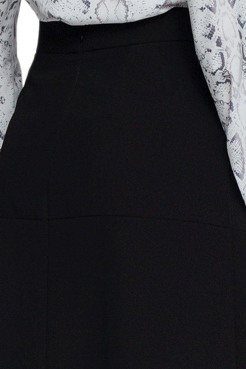 Elegancka spódnica rozkloszowana z przeszyciami midi czarna S085 Elegancka spódnica rozkloszowana z przeszyciami midi czarna S085