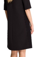 Sukienka midi o luźnym kroju z lampasami z koronki czarna S107