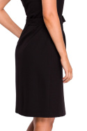 Elegancka sukienka dopasowana midi bez rękawów wiązana czarna S158