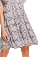 Zwiewna sukienka koronkowa mini fason A krótki rękaw szara r.S me430