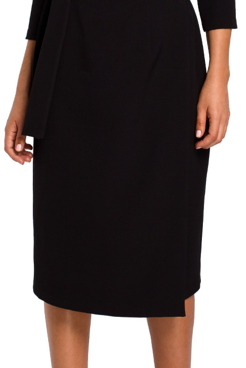 Elegancka sukienka kopertowa dopasowana midi z paskiem czarna S175 Elegancka sukienka kopertowa dopasowana midi z paskiem czarna S175