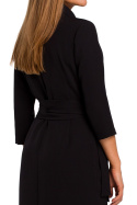Elegancka sukienka kopertowa dopasowana midi z paskiem czarna S175