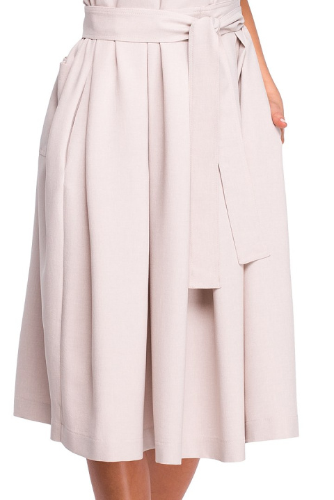 Elegancka sukienka rozkloszowana midi letnia bez rękawów beżowa S161 Elegancka sukienka rozkloszowana midi letnia bez rękawów beżowa S161
