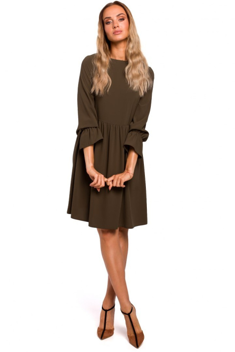 Sukienka odcinana w pasie z gumką i rękawem z falbanką M khaki me465 Sukienka odcinana w pasie z gumką i rękawem z falbanką M khaki me465