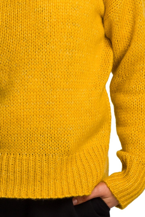 Sweter damski krótki ze ściągaczem luźny splot miodowy S185 Sweter damski krótki ze ściągaczem luźny splot miodowy S185