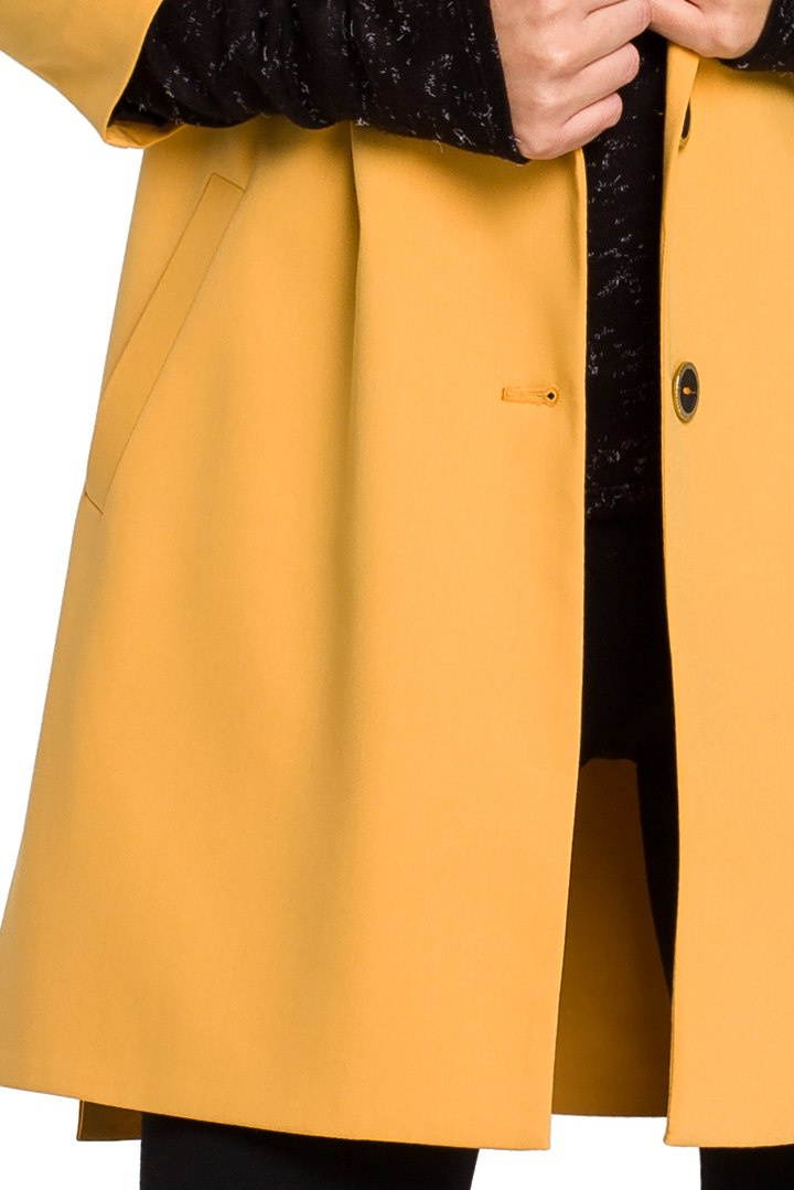 Długi żakiet damski prosty zapinany na guziki rękaw 3/4 żółty S142