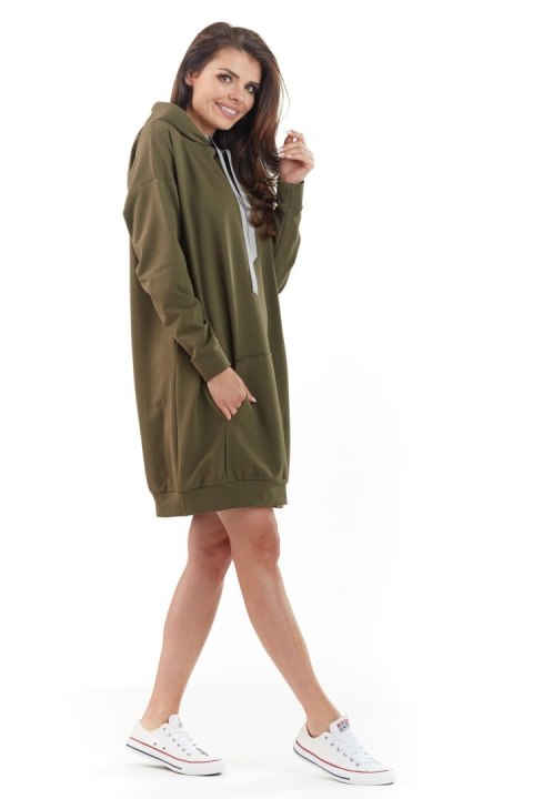 Długa bluza damska z kapturem kieszenią i ściągaczami khaki A212 Długa bluza damska z kapturem kieszenią i ściągaczami khaki A212