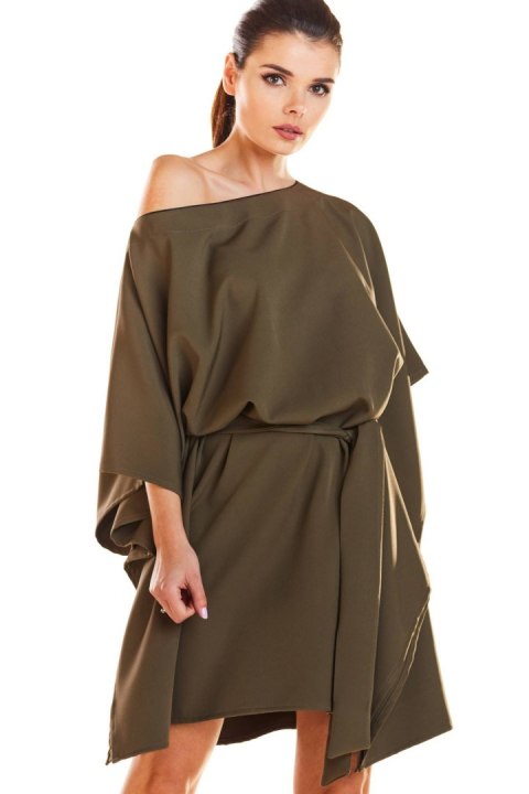Sukienka mini oversize z krótkim rękawem wiązana w pasie khaki M196 Sukienka mini oversize z krótkim rękawem wiązana w pasie khaki M196