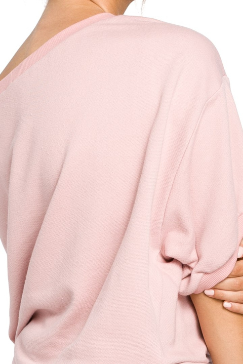 Bluza damska oversize z dzianiny z krótkim rękawem pudrowa B048 Bluza damska oversize z dzianiny z krótkim rękawem pudrowa B048
