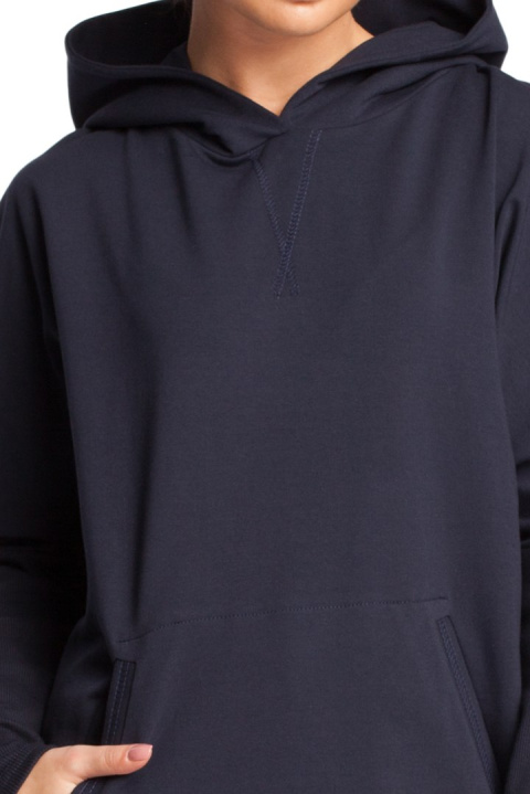 Bluza damska z kapturem i długim zwężonym rękawem granatowa B021 Bluza damska z kapturem i długim zwężonym rękawem granatowa B021