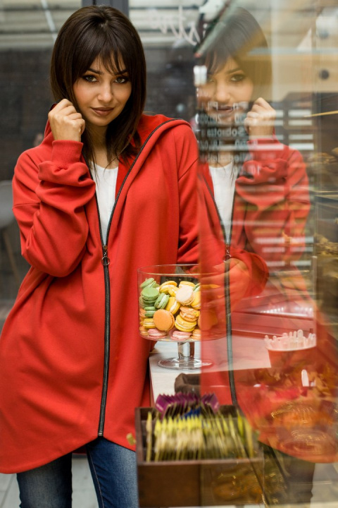 Długa bluza damska oversize rozpinana z kapturem czerwona B054 Długa bluza damska oversize rozpinana z kapturem czerwona B054
