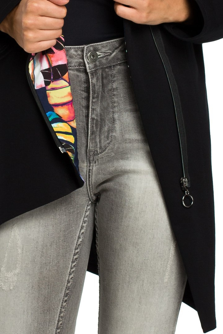 Bluza damska oversize z kapturem rozpinana na skos czarna B091