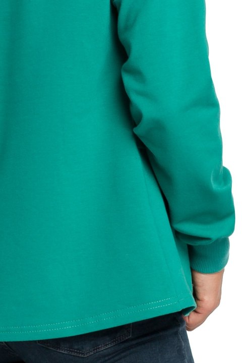 Bluza damska dresowa z wysokim kołnierzem we wzór zielona B084 Bluza damska dresowa z wysokim kołnierzem we wzór zielona B084
