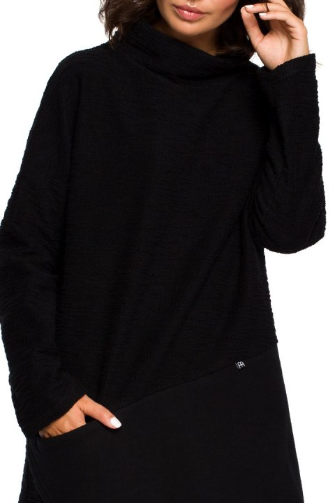 Sukienka midi oversize z wysokim dekoltem długi rękaw czarna B098 Sukienka midi oversize z wysokim dekoltem długi rękaw czarna B098