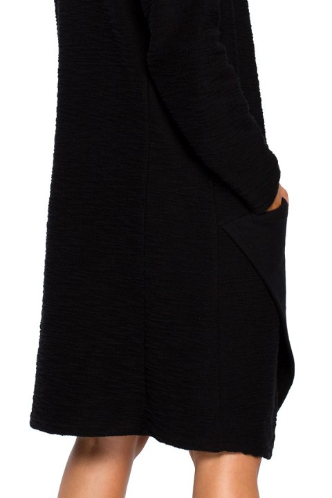 Sukienka midi oversize z wysokim dekoltem długi rękaw czarna B098 Sukienka midi oversize z wysokim dekoltem długi rękaw czarna B098