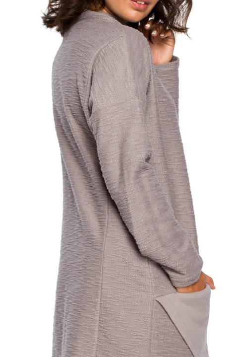 Sukienka midi oversize z wysokim dekoltem długi rękaw szara B098 Sukienka midi oversize z wysokim dekoltem długi rękaw szara B098