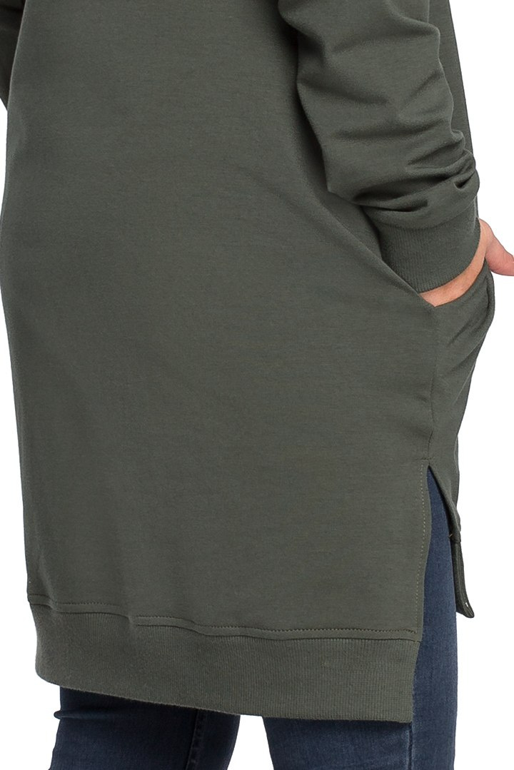 Długa bluza damska oversize z rozcięciami po bokach zielona B101 Długa bluza damska oversize z rozcięciami po bokach zielona B101