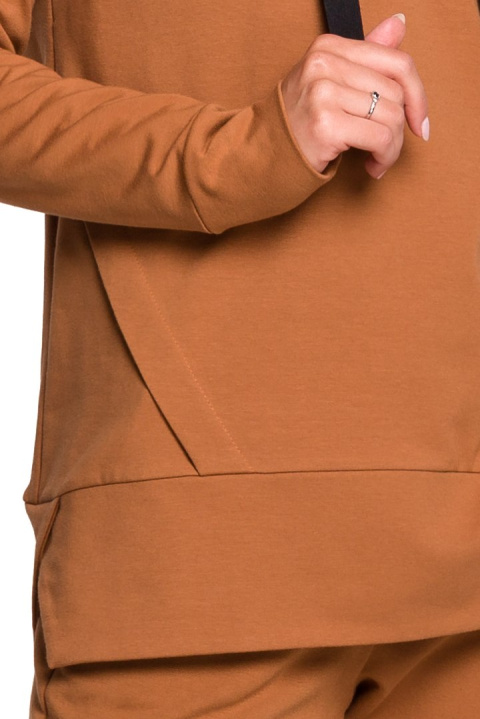 Bluza damska dresowa z kapturem z troczkami dzianina karmelowa B123 Bluza damska dresowa z kapturem z troczkami dzianina karmelowa B123