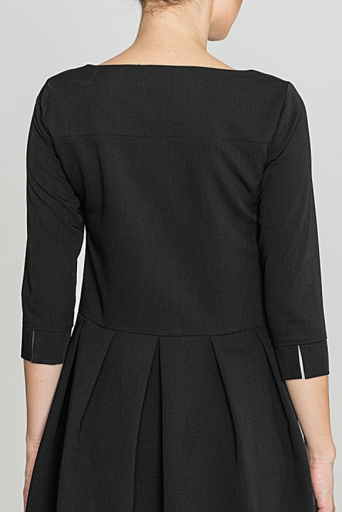 Elegancka sukienka asymetryczna z plisą i rękawem 3/4 czarna K141 Elegancka sukienka asymetryczna z plisą i rękawem 3/4 czarna K141