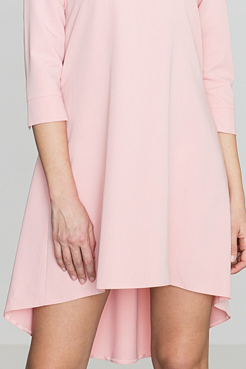 Elegancka sukienka asymetryczna z plisą i rękawem 3/4 różowa K141 Elegancka sukienka asymetryczna z plisą i rękawem 3/4 różowa K141