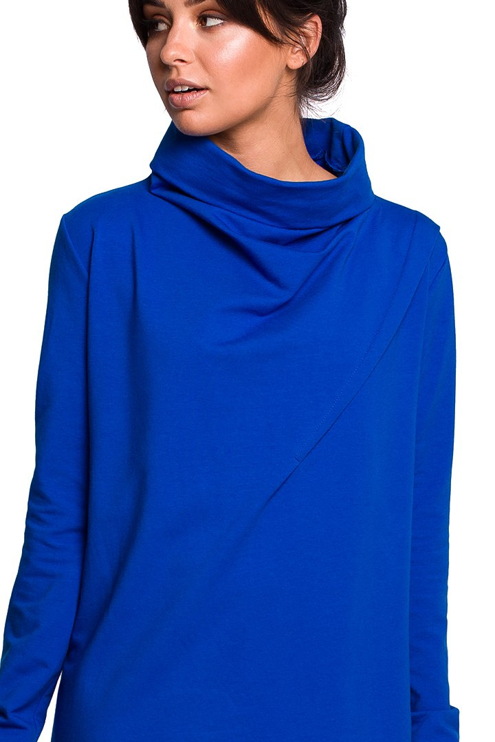 Luźna sukienka midi oversize z kołnierzem długi rękaw chabrowa B132 Luźna sukienka midi oversize z kołnierzem długi rękaw chabrowa B132