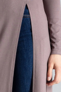 Długa bluzka damska z wiskozy z rozcięciem z boku jasno brązowa M389