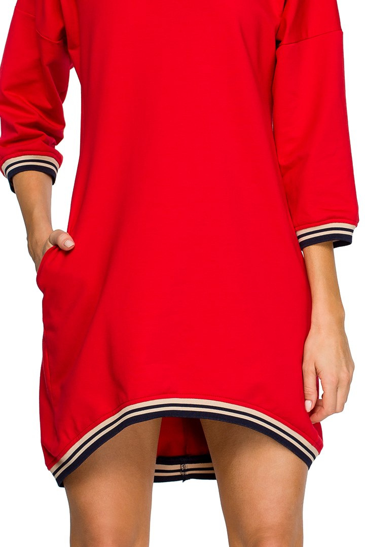 Sukienka dresowa mini z kapturem i ściągaczem rękaw 3/4 czerwona me401