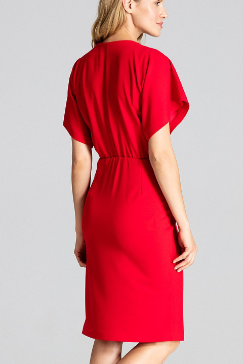 Elegancka sukienka midi z gumką w pasie i krótkim rękawem czerwona M687 Elegancka sukienka midi z gumką w pasie i krótkim rękawem czerwona M687