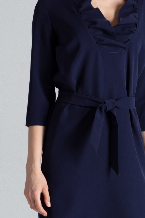 Elegancka sukienka midi wiązana w pasie z rękawem 3/4 granatowa M644 Elegancka sukienka midi wiązana w pasie z rękawem 3/4 granatowa M644