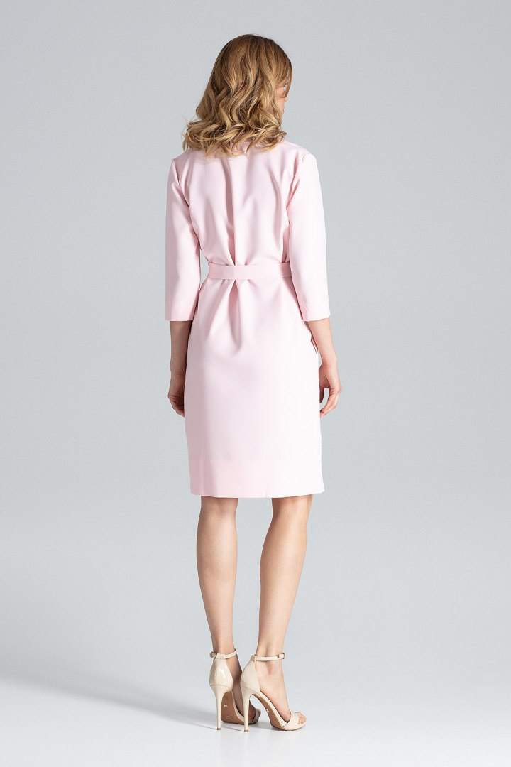 Elegancka sukienka midi wiązana w pasie z rękawem 3/4 różowa M644 Elegancka sukienka midi wiązana w pasie z rękawem 3/4 różowa M644