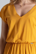 Zwiewna sukienka maxi z gumką w pasie i dekoltem V musztardowa M668