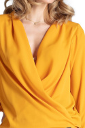 Elegancka bluzka damska z gumką i kopertowym dekoltem V musztardowa M659