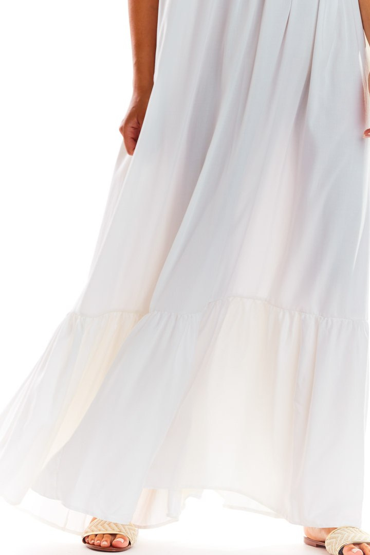 Letnia sukienka maxi z wiskozy luźna na ramiączkach biała A307