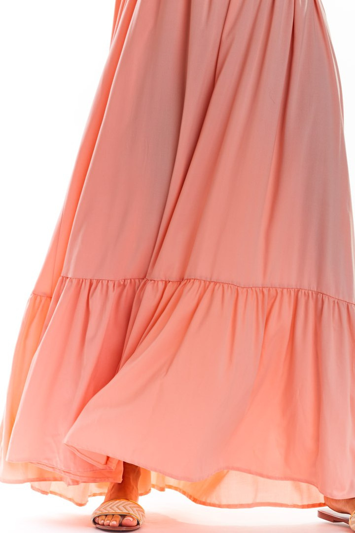 Letnia sukienka maxi z wiskozy luźna na ramiączkach pudrowy róż A307