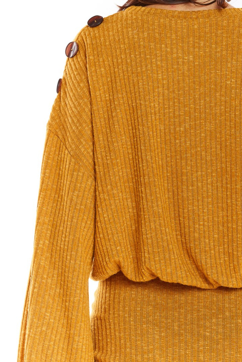 Sweter damski oversize z wiskozy z kimonowymi rękawami kamelowy A318 Sweter damski oversize z wiskozy z kimonowymi rękawami kamelowy A318