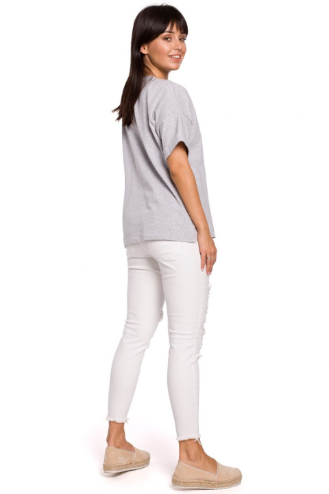 Bluzka damska oversize z głębokim dekoltem krótki rękaw szara B147 Bluzka damska oversize z głębokim dekoltem krótki rękaw szara B147