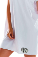 Sukienka mini z krótkim rękawem i dekoltem V na plecach biała M210