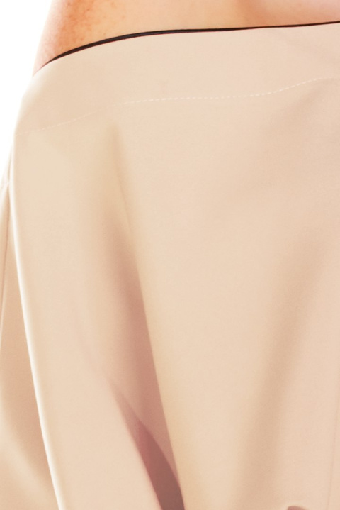 Sukienka mini oversize z krótkim rękawem wiązana w pasie beżowa M196 Sukienka mini oversize z krótkim rękawem wiązana w pasie beżowa M196