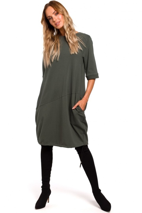 Sukienka bombka midi oversize z krótkim rękawem zielona r.L me451 Sukienka bombka midi oversize z krótkim rękawem zielona r.L me451