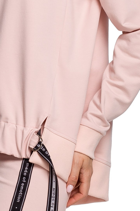 Luźna bluza damska z klamrami i lampasami z przodu różowa me492 Luźna bluza damska z klamrami i lampasami z przodu różowa me492
