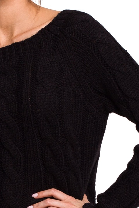 Sweter damski ażurowy dekolt łódka lekko dopasowany czarny me511 Sweter damski ażurowy dekolt łódka lekko dopasowany czarny me511
