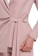 Elegancki żakiet damski z zakładkami wiązany na boku różowy K056