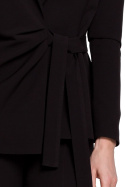 Elegancki żakiet damski z zakładkami wiązany na boku czarny K056