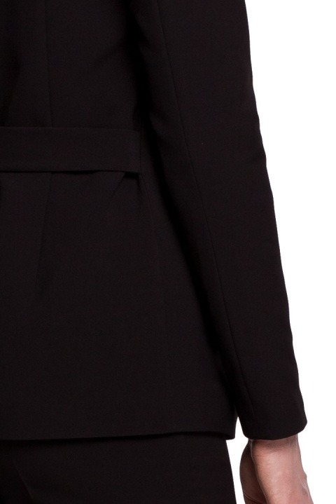 Elegancki żakiet damski z zakładkami wiązany na boku czarny K056 Elegancki żakiet damski z zakładkami wiązany na boku czarny K056