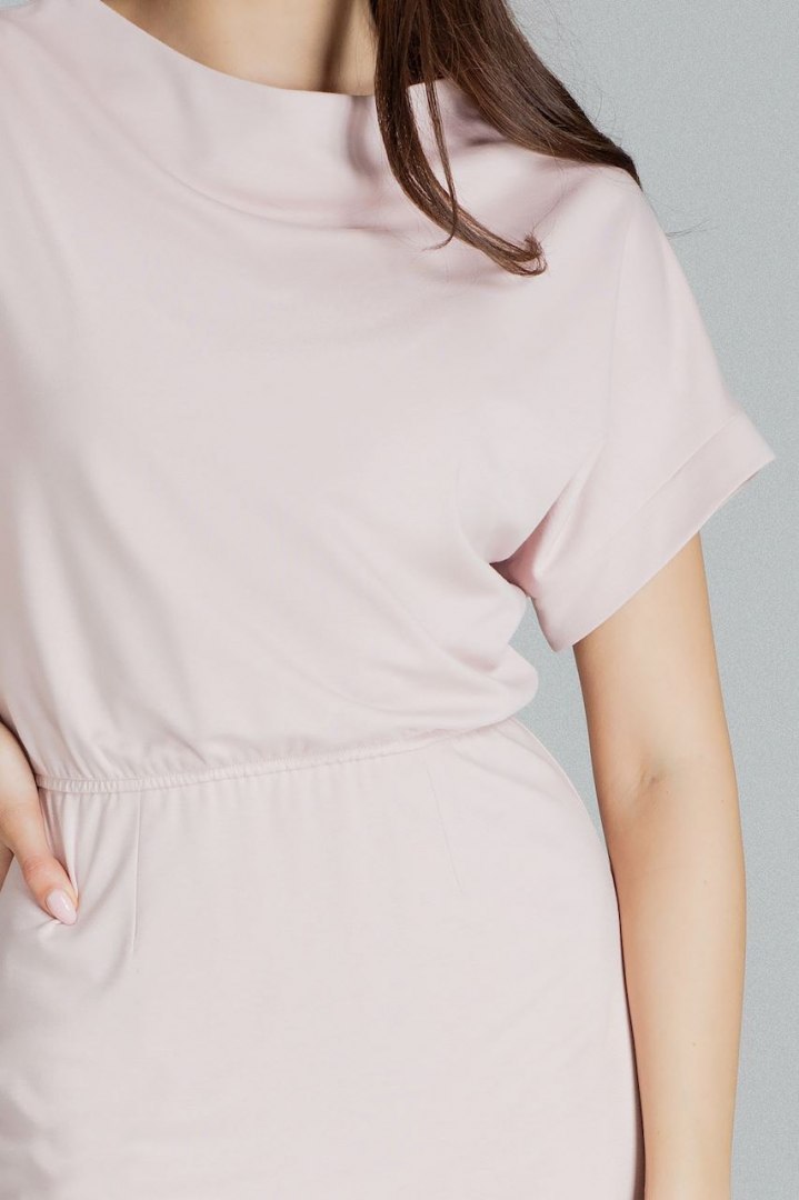 Sukienka midi z krótkim opadającym na ramię rękawem różowa L087