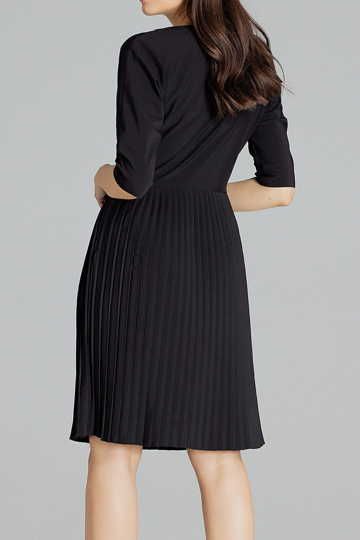 Lekka sukienka plisowana midi zapinana z krótkim rękawem czarna L076