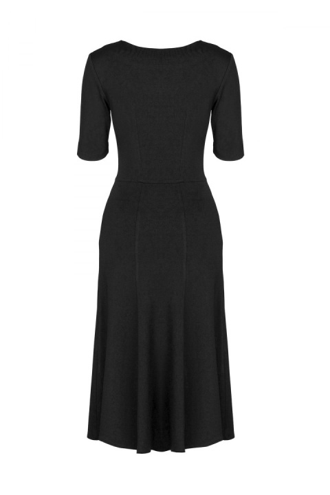 Elegancka sukienka midi rozkloszowana w kliny z wiskozy czarna K478 Elegancka sukienka midi rozkloszowana w kliny z wiskozy czarna K478